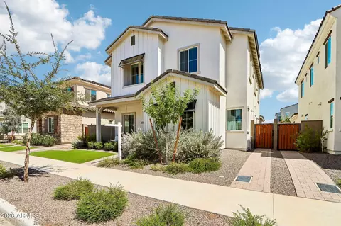 Exterior - 26327 N 22nd Dr, Phoenix, AZ 85085 photo 2 of 7