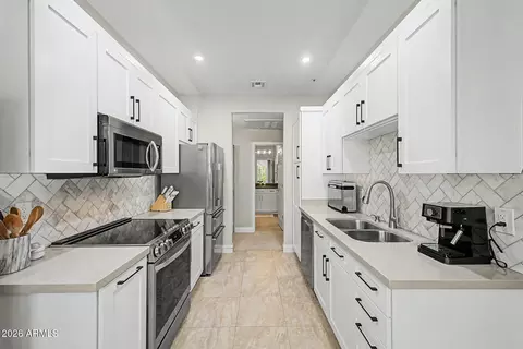 9600 N 96th St #245, Scottsdale, AZ 85258