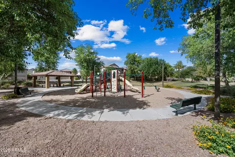 View/Area - 1948 W Davis Rd, Phoenix, AZ 85023 photo 2 of 2
