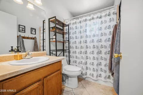Bath - 4860 E Franklin Pl, Hereford, AZ 85615 photo 3 of 3
