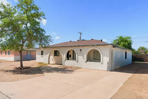 Exterior - 5624 N 30th Dr, Phoenix, AZ 85017 photo 2 of 4