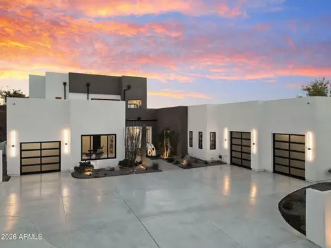 Exterior - 3135 E Palo Verde Dr, Phoenix, AZ 85016 photo 4 of 9