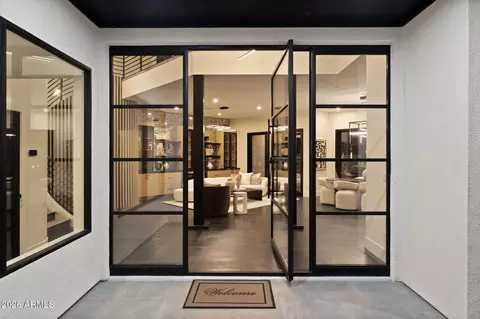 Entry Way - 3135 E Palo Verde Dr, Phoenix, AZ 85016 photo 1 of 2