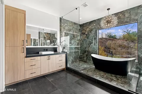 Bath - 3135 E Palo Verde Dr, Phoenix, AZ 85016 photo 1 of 2