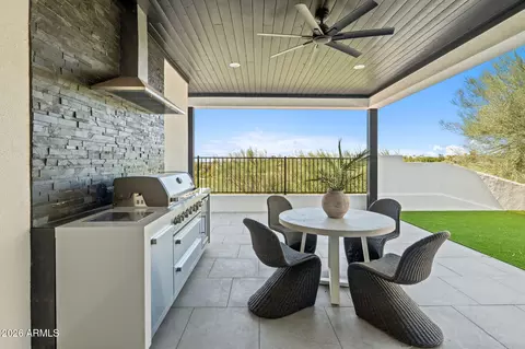 Exterior - 3135 E Palo Verde Dr, Phoenix, AZ 85016 photo 8 of 9