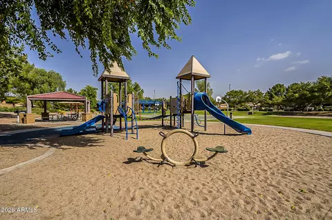 View/Area - 1154 W Windjammer Dr, Gilbert, AZ 85233 photo 6 of 7