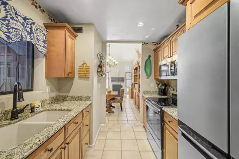 Kitchen - 1154 W Windjammer Dr, Gilbert, AZ 85233 photo 3 of 3