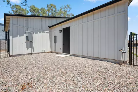 Exterior - 4132 N 11th St, Phoenix, AZ 85014 photo 2 of 3