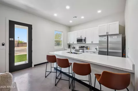 Kitchen - 4132 N 11th St, Phoenix, AZ 85014 photo 2 of 4