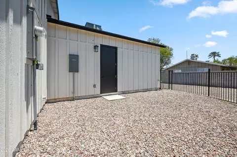 Exterior - 4132 N 11th St, Phoenix, AZ 85014 photo 1 of 3