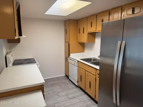 Kitchen - 6812 N 35th Ave #A, Phoenix, AZ 85017 photo 1 of 1