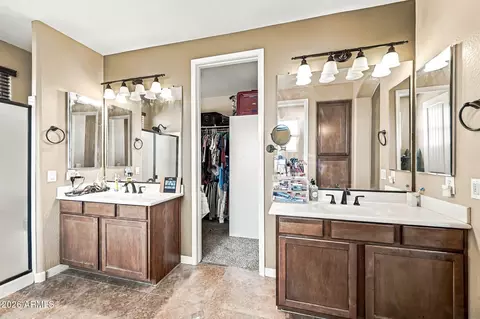 Bath - 2754 E Parkview Dr, Gilbert, AZ 85295 photo 1 of 6