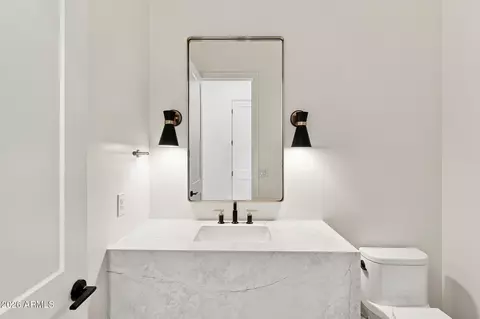 Bath - 608 E Leisure Ln, Phoenix, AZ 85086 photo 12 of 19