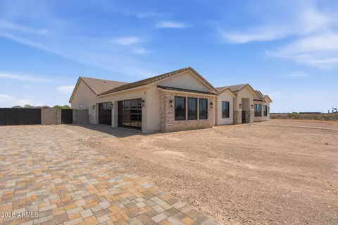 Exterior - 608 E Leisure Ln, Phoenix, AZ 85086 photo 4 of 6