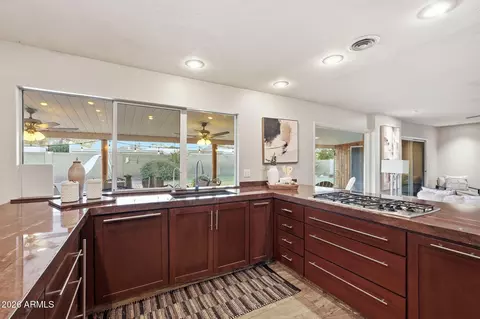 Kitchen - 19 E Canterbury Ct, Phoenix, AZ 85022 photo 6 of 7