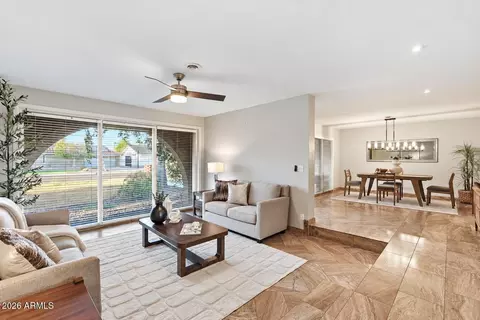 Living - 19 E Canterbury Ct, Phoenix, AZ 85022 photo 1 of 4
