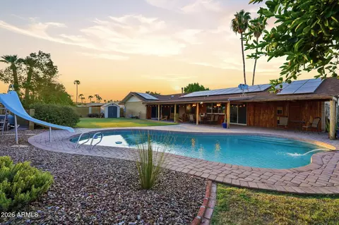 Exterior - 19 E Canterbury Ct, Phoenix, AZ 85022 photo 1 of 8