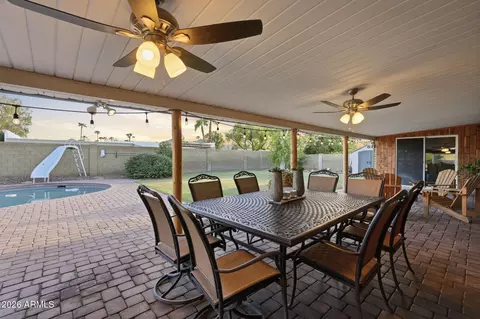 Exterior - 19 E Canterbury Ct, Phoenix, AZ 85022 photo 4 of 8