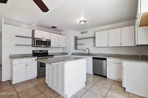 3449 W Mauna Loa Ln, Phoenix, AZ 85053