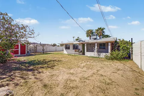 Exterior - 2045 W Cholla St, Phoenix, AZ 85029 photo 5 of 7