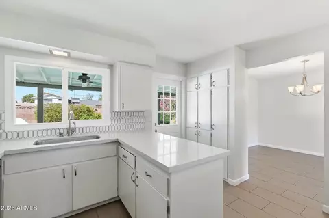 Kitchen - 232 Ellis Dr, Tempe, AZ 85282 photo 4 of 6