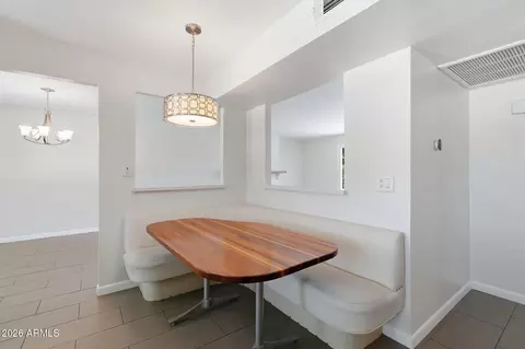 Dining - 232 Ellis Dr, Tempe, AZ 85282 photo 4 of 5