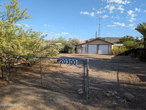 20300 Emerald Dr #4, Black Canyon City, AZ 85324