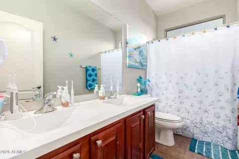 Bath - 6321 S Blake St, Gilbert, AZ 85298 photo 2 of 3