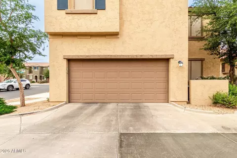 Exterior - 6321 S Blake St, Gilbert, AZ 85298 photo 3 of 6