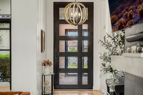 Entry Way - 2581 E Turnberry Dr, Gilbert, AZ 85298 photo 2 of 7