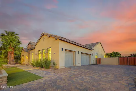 Exterior - 2581 E Turnberry Dr, Gilbert, AZ 85298 photo 8 of 45