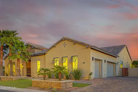Exterior - 2581 E Turnberry Dr, Gilbert, AZ 85298 photo 5 of 45