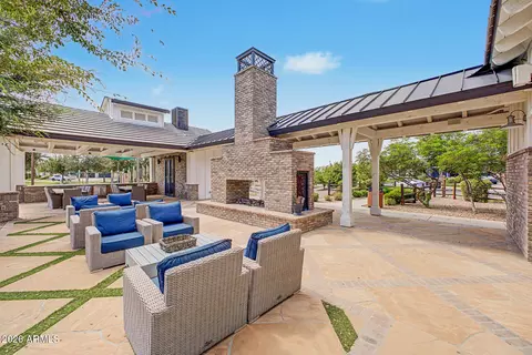 View/Area - 2581 E Turnberry Dr, Gilbert, AZ 85298 photo 9 of 11