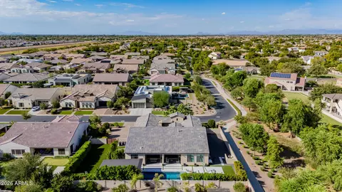 View/Area - 2581 E Turnberry Dr, Gilbert, AZ 85298 photo 5 of 11