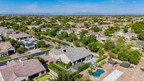 View/Area - 2581 E Turnberry Dr, Gilbert, AZ 85298 photo 6 of 11