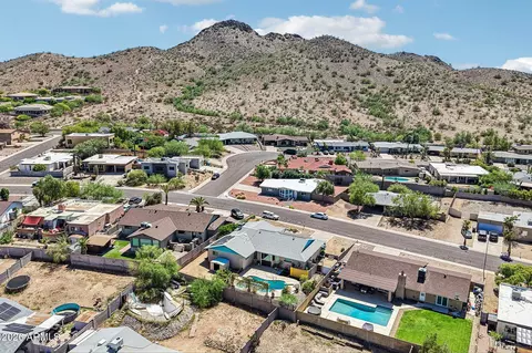 View/Area - 2460 E Claire Dr, Phoenix, AZ 85032 photo 10 of 12