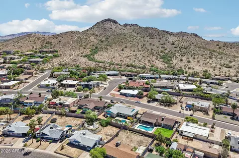 View/Area - 2460 E Claire Dr, Phoenix, AZ 85032 photo 9 of 12