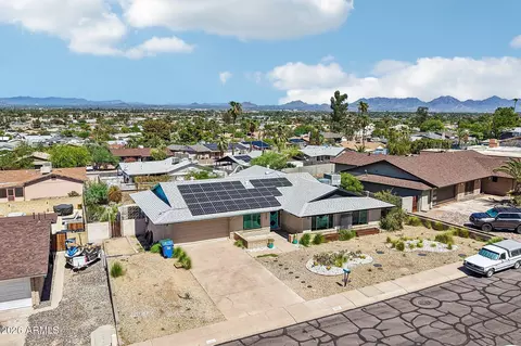 View/Area - 2460 E Claire Dr, Phoenix, AZ 85032 photo 2 of 12