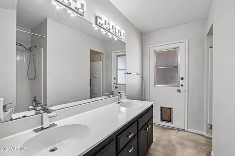 Bath - 2460 E Claire Dr, Phoenix, AZ 85032 photo 1 of 4