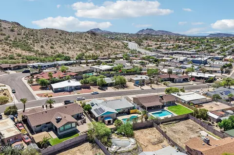 View/Area - 2460 E Claire Dr, Phoenix, AZ 85032 photo 11 of 12
