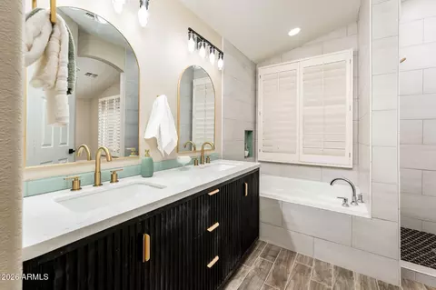 Bath - 1231 W Diamond Ave, Apache Junction, AZ 85120 photo 2 of 5