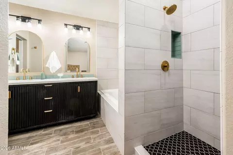 Bath - 1231 W Diamond Ave, Apache Junction, AZ 85120 photo 1 of 5