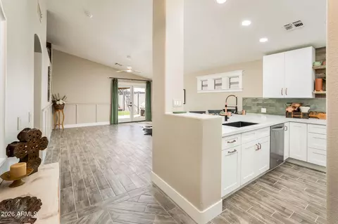 Entry Way - 1231 W Diamond Ave, Apache Junction, AZ 85120 photo 1 of 4