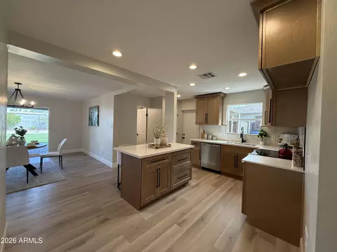 Kitchen - 2710 E Amelia Ave, Phoenix, AZ 85016 photo 1 of 4