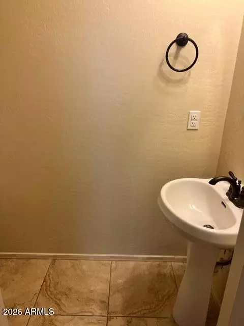 Bath - 4754 E Red Oak Ln #101, Gilbert, AZ 85297 photo 4 of 4