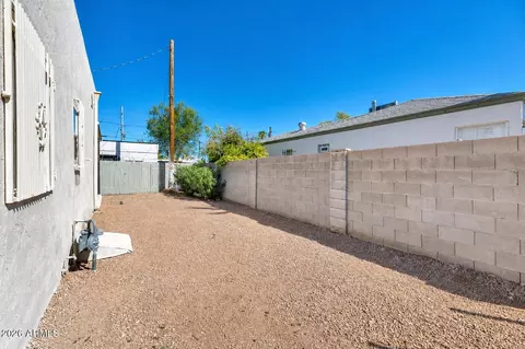 Exterior - 1729 E Moreland St, Phoenix, AZ 85006 photo 5 of 7