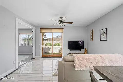 Living - 1750 E Ocotillo Rd #4, Phoenix, AZ 85016 photo 1 of 1