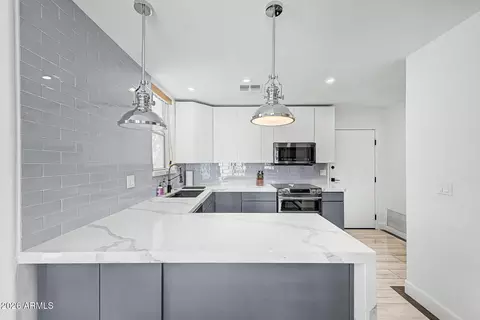 Kitchen - 1750 E Ocotillo Rd #4, Phoenix, AZ 85016 photo 1 of 2