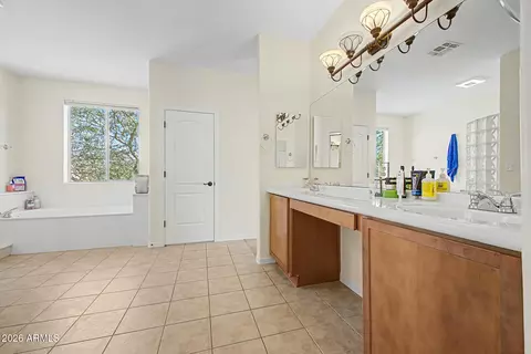 Bath - 1750 E Ocotillo Rd #4, Phoenix, AZ 85016 photo 3 of 5