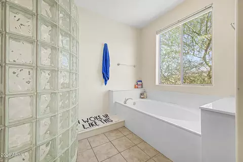 Bath - 1750 E Ocotillo Rd #4, Phoenix, AZ 85016 photo 4 of 5